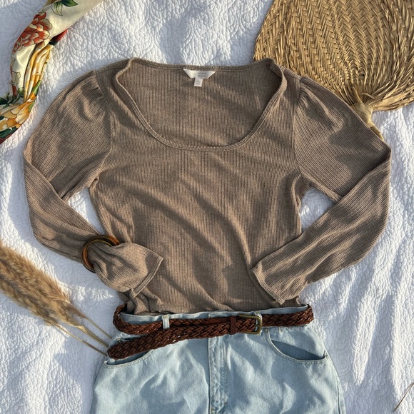 LC Lauren Conrad Tops - 2/$25 Lauren Conrad Ribbed Long Sleeve Puff Shoulder Top – XL